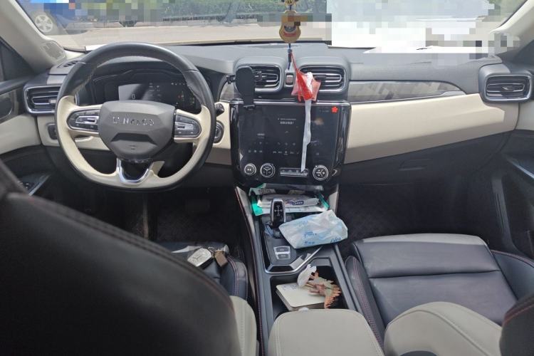 Used Lynk & Co 02 2022 1.5T DCT Shine Plus Center Console