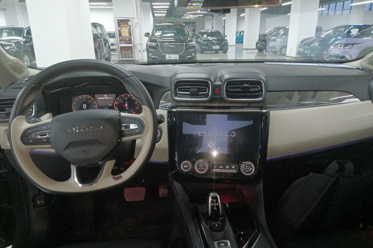 Used Lynk & Co 02 2022 1.5T DCT Shine Plus Center Console
