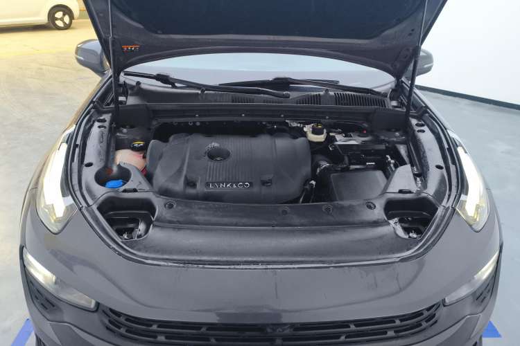 Used Lynk & Co 02 2022 2.0T DCT Shine Plus Engine Bay