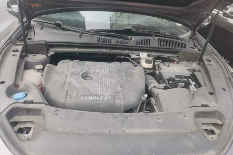 Used Lynk & Co 02 2022 2.0T DCT Shine Pro Engine Bay