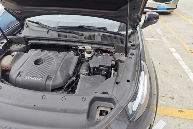 Used Lynk & Co 02 2022 2.0T DCT Shine Pro Engine Bay Left