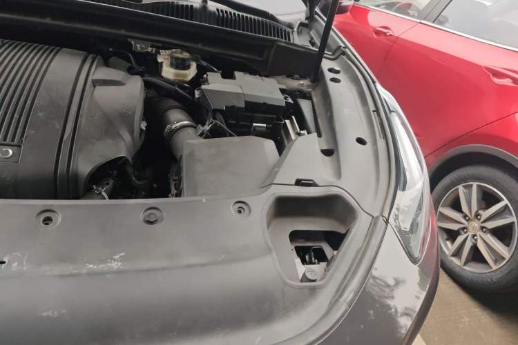 Used Lynk & Co 02 2022 1.5T DCT Shine Pro Engine Bay Left