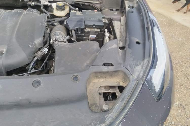 Used Lynk & Co 02 2022 2.0T DCT Shine Pro Engine Bay Left