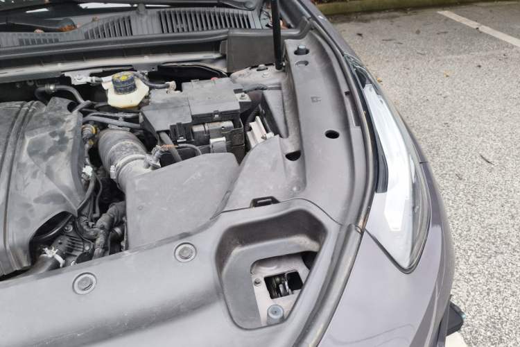 Used Lynk & Co 02 2022 1.5T DCT Shine Pro Engine Bay Left