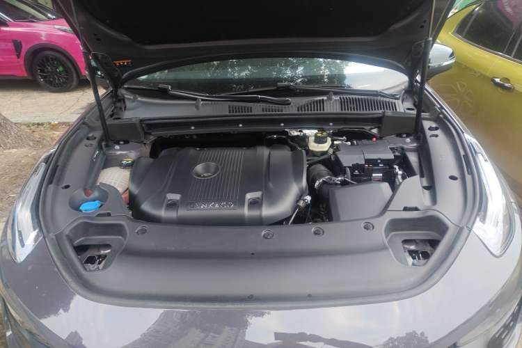 Used Lynk & Co 02 2022 2.0T DCT Shine Pro Engine Bay