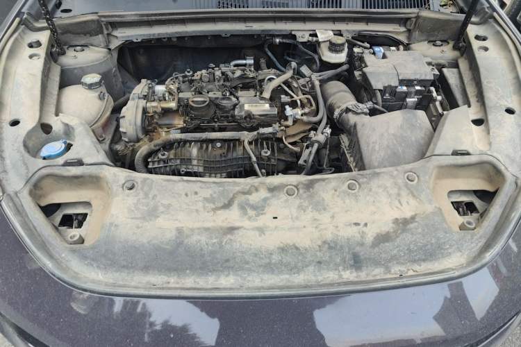 Used Lynk & Co 02 2022 2.0T DCT Shine Pro Engine Bay
