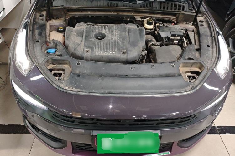 Used Lynk & Co 02 2022 2.0T DCT Shine Pro Engine Bay