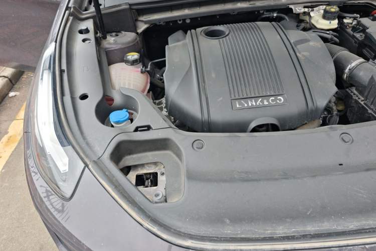 Used Lynk & Co 02 2022 1.5T DCT Shine Pro Engine Bay Right