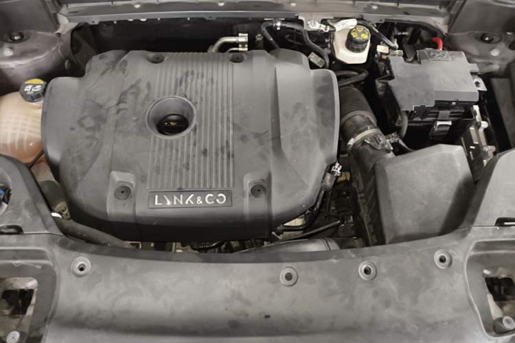 Used Lynk & Co 02 2022 2.0T DCT Shine Pro Engine Bay