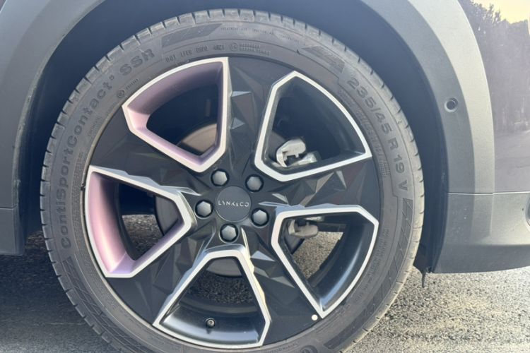 Used Lynk & Co 02 2022 2.0T DCT Shine Pro Exterior 3