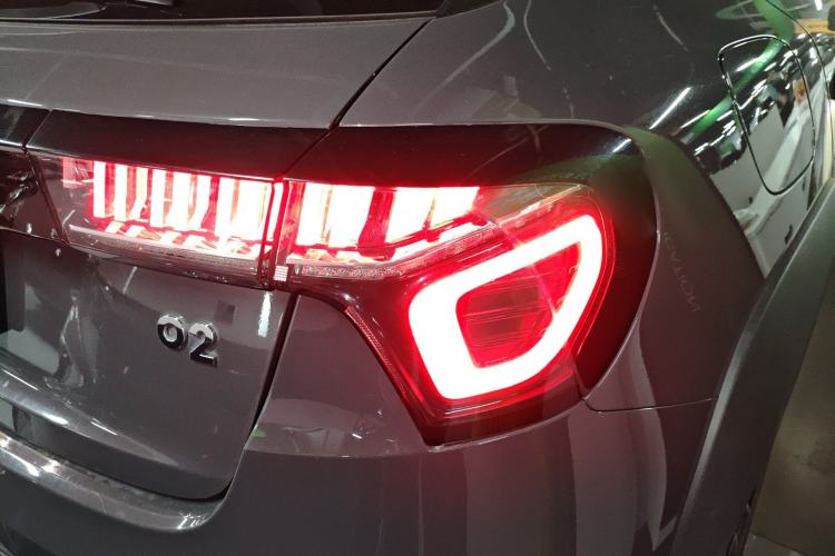 Used Lynk & Co 02 2022 2.0T DCT Shine Pro Exterior 3