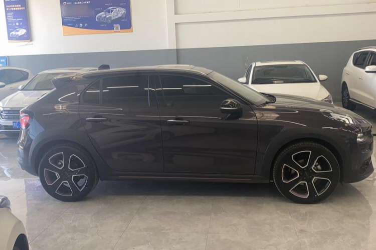 Used Lynk & Co 02 2022 2.0T DCT Shine Pro Exterior 4