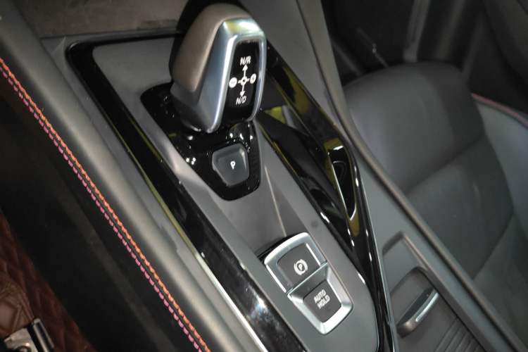 Used Lynk & Co 02 2022 1.5T DCT Shine Pro Gear Lever