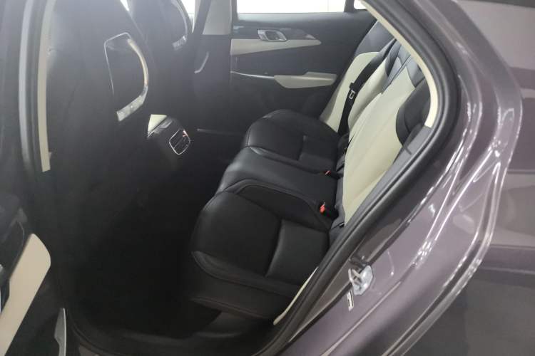 Used Lynk & Co 02 2022 1.5T DCT Shine Plus Interior 1