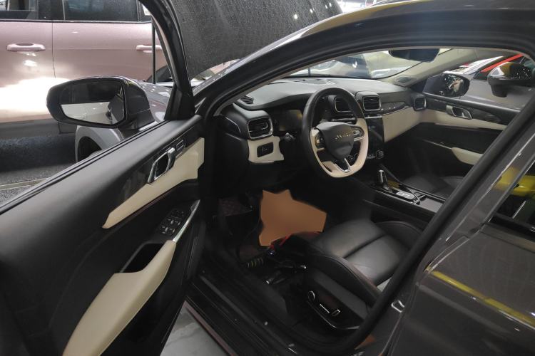 Used Lynk & Co 02 2022 1.5T DCT Shine Pro Interior 3