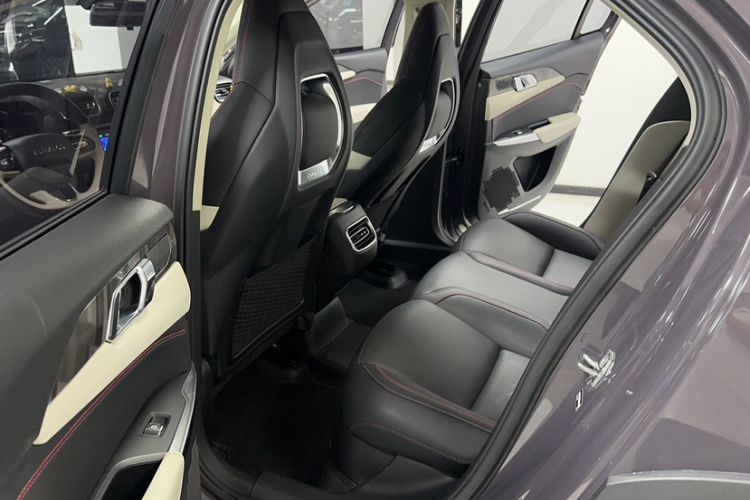 Used Lynk & Co 02 2022 1.5T DCT Shine Plus Interior 3