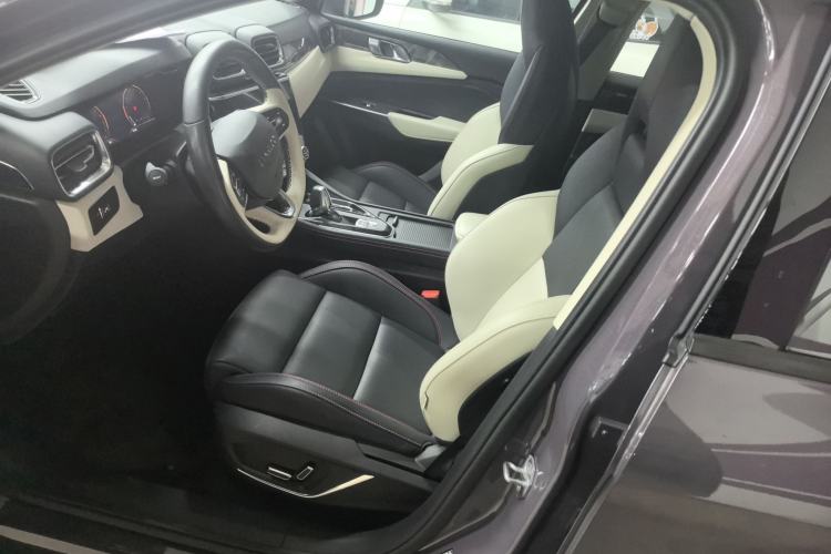 Used Lynk & Co 02 2022 1.5T DCT Shine Plus Interior 4