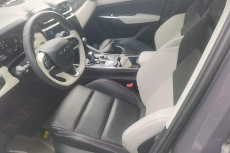 Used Lynk & Co 02 2022 2.0T DCT Shine Pro Left Front Seat