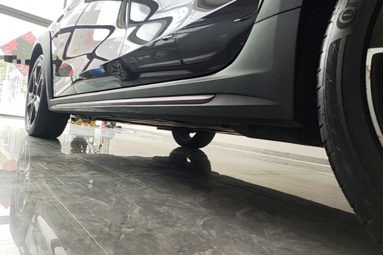 Used Lynk & Co 02 2022 2.0T DCT Shine Pro Left Side Sill