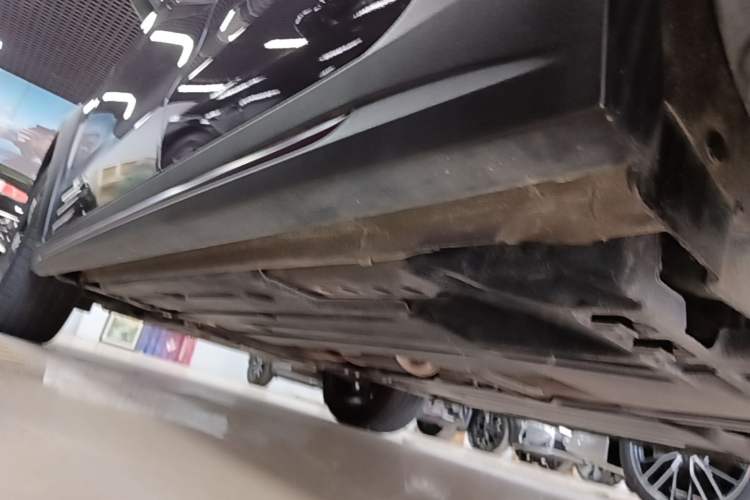 Used Lynk & Co 02 2022 1.5T DCT Shine Plus Left Side Sill