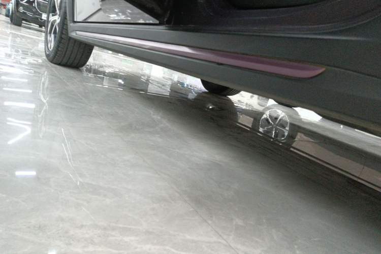 Used Lynk & Co 02 2022 1.5T DCT Shine Plus Left Side Sill