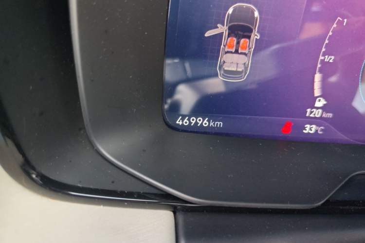 Used Lynk & Co 02 2022 1.5T DCT Shine Pro Odometer Close Up