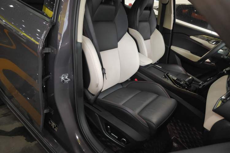 Used Lynk & Co 02 2022 1.5T DCT Shine Pro Right Front Seat