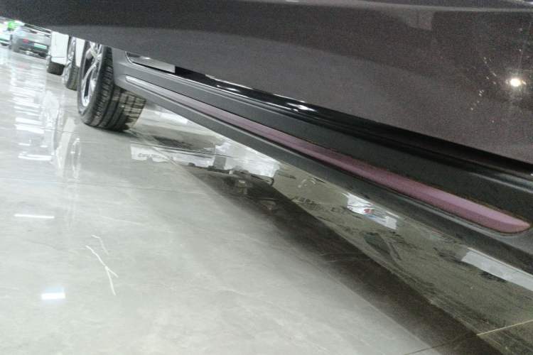 Used Lynk & Co 02 2022 1.5T DCT Shine Plus Right Side Sill