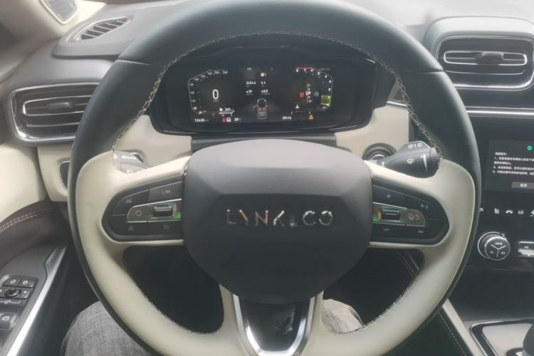 Used Lynk & Co 02 2022 2.0T DCT Shine Pro Steering Wheel