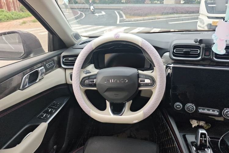 Used Lynk & Co 02 2022 1.5T DCT Shine Pro Steering Wheel