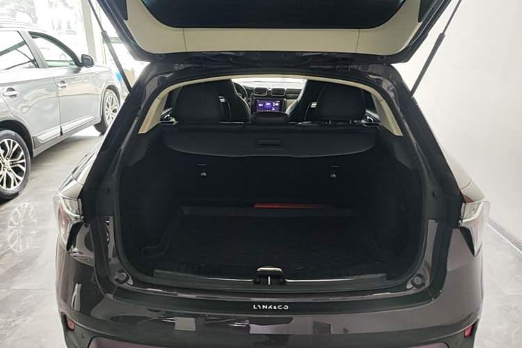 Used Lynk & Co 02 2022 2.0T DCT Shine Pro Trunk