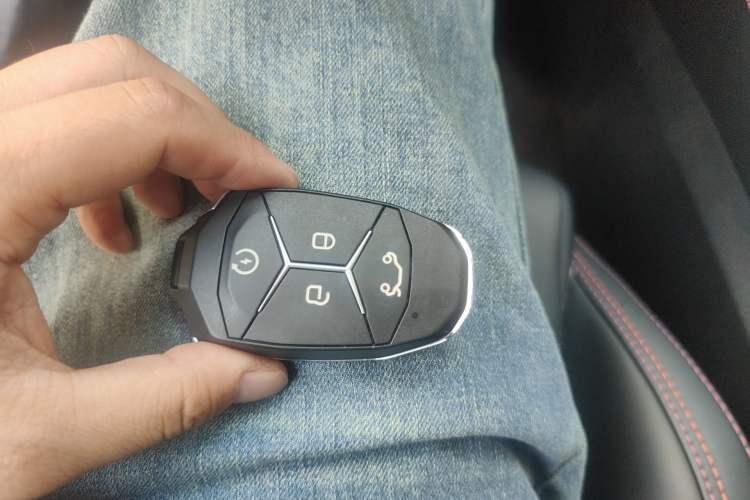 Used Lynk & Co 02 2022 1.5T DCT Shine Plus Vehicle Key