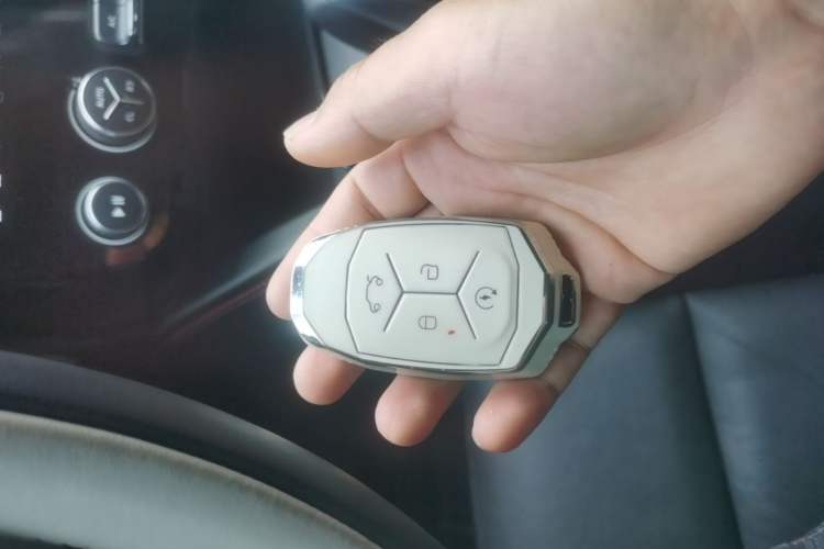 Used Lynk & Co 02 2022 2.0T DCT Shine Pro Vehicle Key