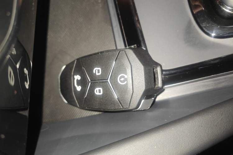 Used Lynk & Co 02 2022 2.0T DCT Shine Pro Vehicle Key