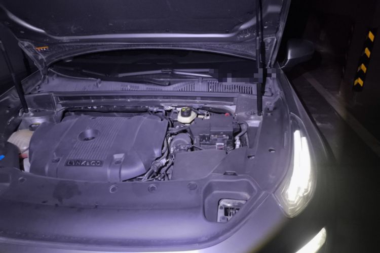 Used Lynk & Co 02 2022 2.0T DCT Shine Plus Engine Bay Left