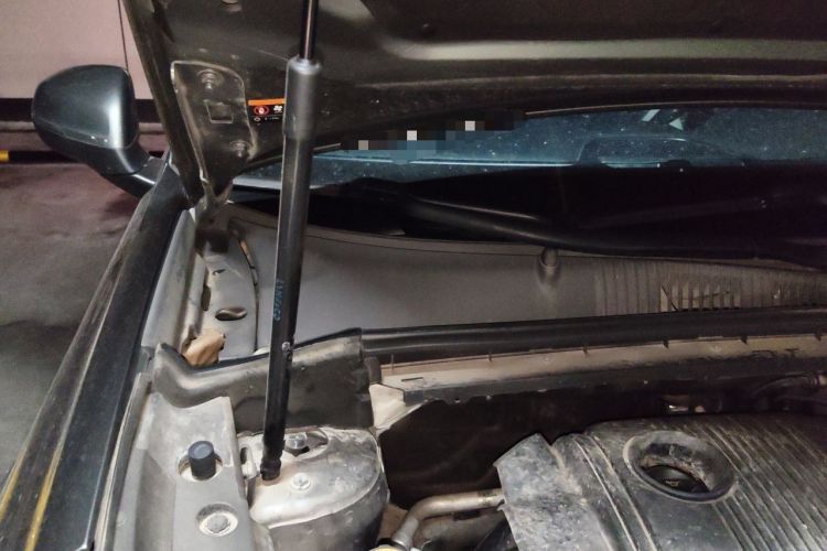 Used Lynk & Co 02 2022 1.5T DCT Shine Pro Engine Bay Right