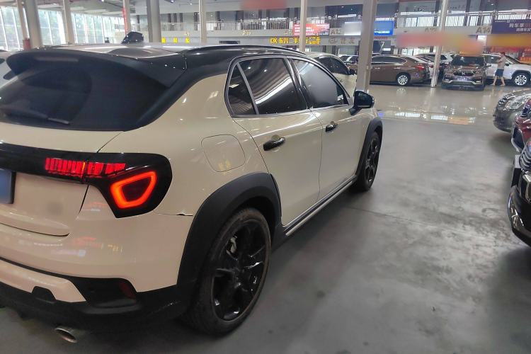 Used Lynk & Co 02 2022 2.0T DCT Shine Pro Exterior 4