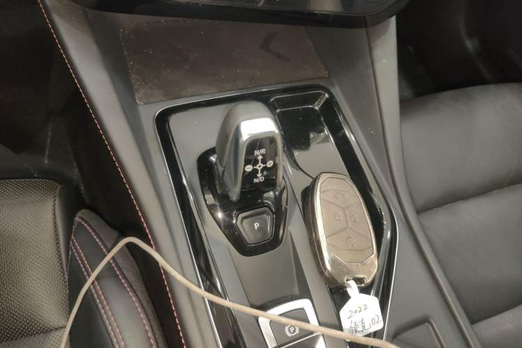 Used Lynk & Co 02 2022 1.5T DCT Shine Pro Gear Lever