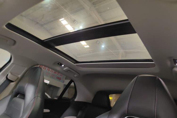 Used Lynk & Co 02 2022 2.0T DCT Shine Pro Headliner