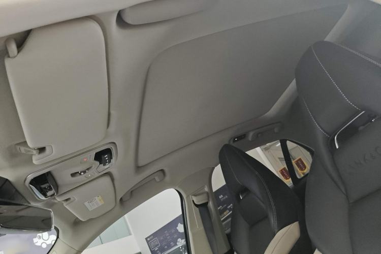 Used Lynk & Co 02 2022 2.0T DCT Shine Pro Headliner