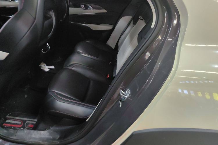 Used Lynk & Co 02 2022 2.0T DCT Shine Pro Interior 4