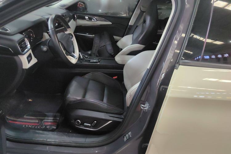 Used Lynk & Co 02 2022 2.0T DCT Shine Pro Left Front Seat