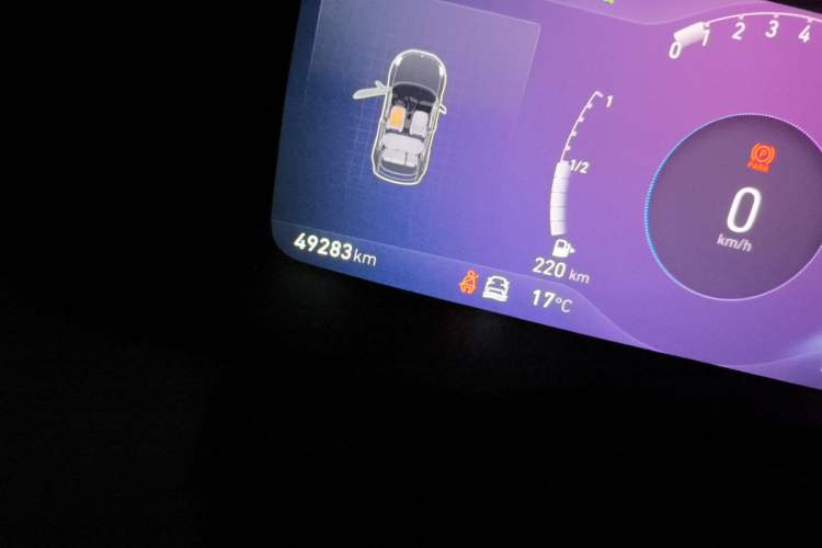 Used Lynk & Co 02 2022 2.0T DCT Shine Plus Odometer Close Up