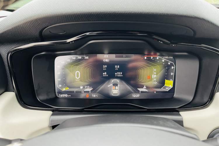 Used Lynk & Co 02 2022 1.5T DCT Shine Pro Odometer Close Up