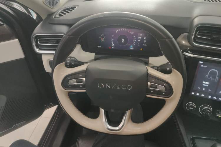 Used Lynk & Co 02 2022 1.5T DCT Shine Pro Steering Wheel