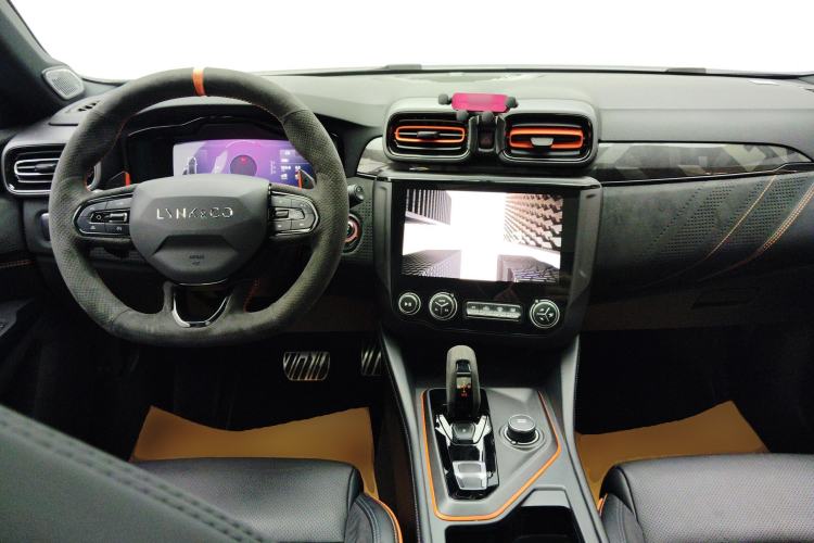 Used Lynk & Co 02 Hatchback 2021 2.0TD Halo Driving Control Kit Edition Center Console