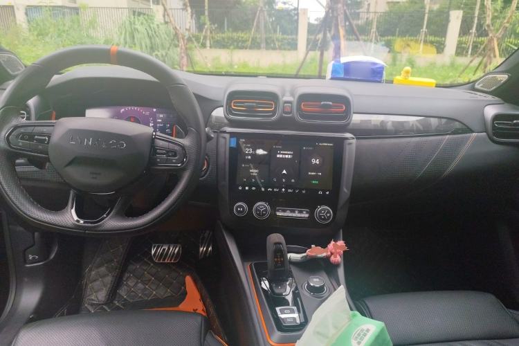 Used Lynk & Co 02 Hatchback 2021 2.0TD Halo Driving Control Kit Edition Center Console