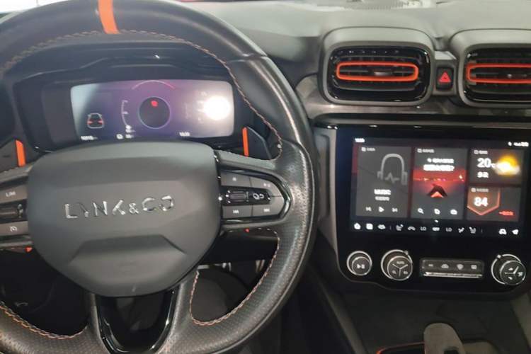 Used Lynk & Co 02 Hatchback 2021 2.0TD Halo Center Console
