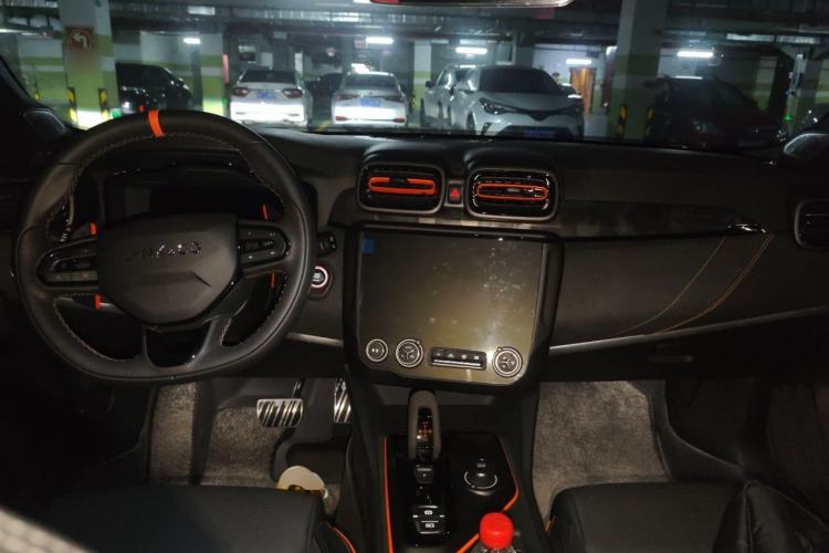 Used Lynk & Co 02 Hatchback 2021 2.0TD Halo Driving Control Kit Edition Center Console
