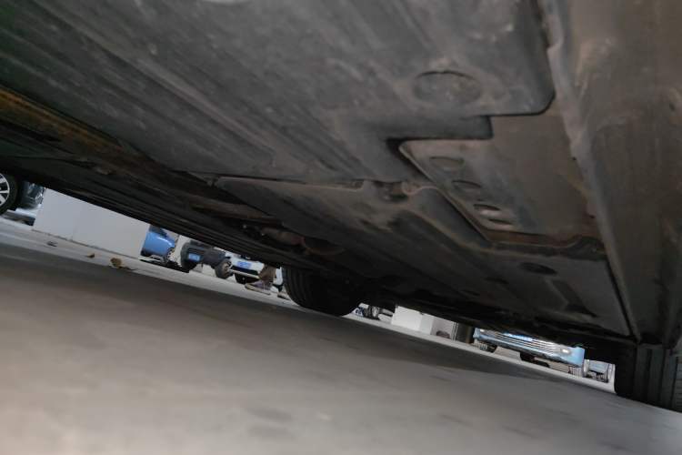 Used Lynk & Co 02 Hatchback 2021 2.0TD Halo Driving Control Kit Edition Chassis Rear Right